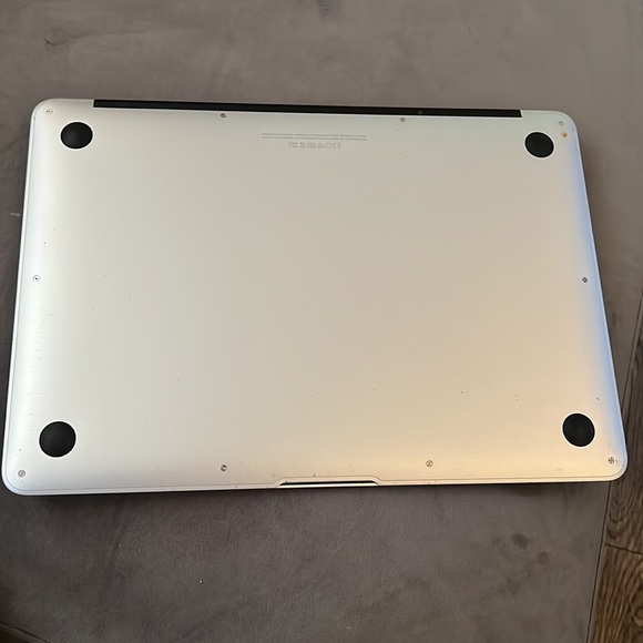 Macbook Air - Picture 4 of 7